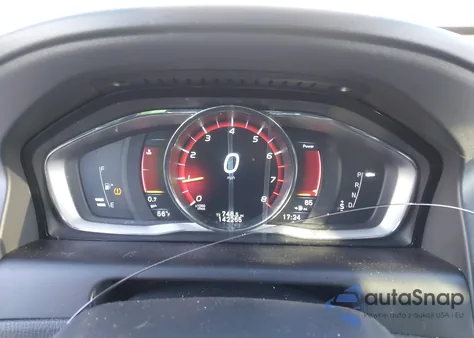 2017 Volvo Xc60 T6 Dynamic from USA, damaged, VIN YV449MRR8H2000633